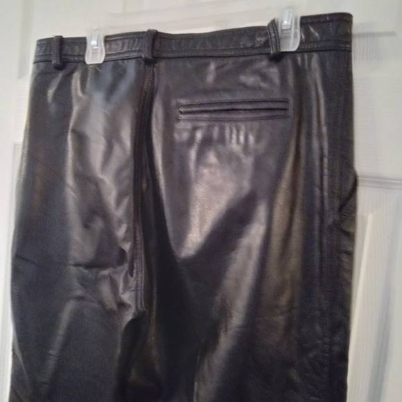 Danier Women's Black Leather Wide Leg Pants With Angled Pockets 34" Waist - Picture 3 of 12